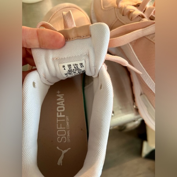 Womens Puma Pink sneakers, new without tags - Picture 5 of 8